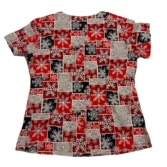 Peachessport Scrub Top Women’s Medium Short Sleeve Pullover Snowflakes Holidays - Picture 6 of 7